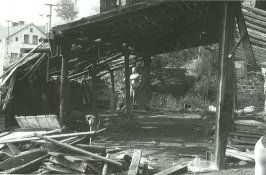 demolice starých skladů na místě dnešní elektry (r. 1990)